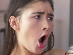 Κώλος, Μελαχροινή, Λεσβία, Γλείψιμο, Φυσικά βυζιά, Πίρσινγκ, Ρώσος, Βυζιά