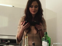 18 let, Anál, Kuřba, Dávení penisem, Honění, Hardcore, Drobounká, Teenka