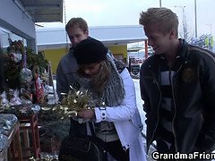 Avsugning, Morfar farfar, Mogen, Mmf man man kvinna, Mamma, Verklighet, Trekant