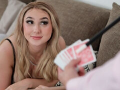 Veľký zadok, Veľké kozy, Blondína, Kuřba, Honění, Výprask, Prirodzené prsia, Stripping