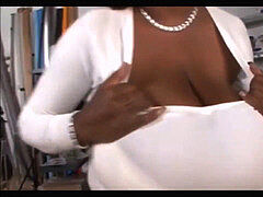 Miosotis and her Macromastia globes