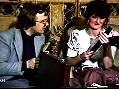 본디지 훈육 사디즘 마소치슴, 미인, 주부, 면도된, 엉덩이 때리기, 빈티지