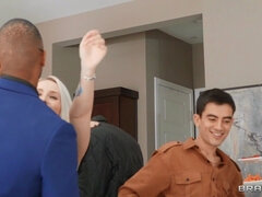 Жопа, Красотки, Большие сиськи, Минет, Грудастые, Сумасшедшие, Черненькие, Межрасовый секс