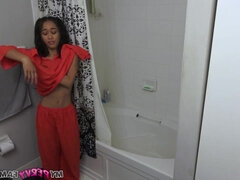 18, Azijci, Flexible, Majhen, Prvoosebno snemanje seksa, Koščena, Tabu, Joške