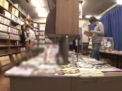 Schoolgirl encounters molester at bookstore