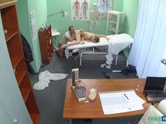 Amateur, Lécher le cul, Médecin, En levrette, Léchez, Infirmière, Chatte, Uniforme