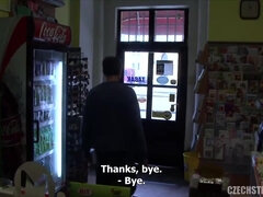 Grote mammen, Pijpbeurt, Bruinharig, Tsjechisch, Rijpe lesbienne, Moeder die ik wil neuken, Gezichtspunt, Tieten likken