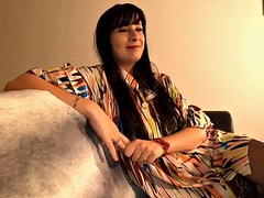 Grosser schwanz, Blasen, Braunhaarige, Fingern, Hardcore, Lingerie, Milf, Rasiert