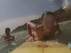 Szőke, Kivillanó idomok, Természetes mellek, Nyilvános, Valóság, Tetkó, Begyek, Kukkoló