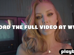 Hatalmas hátsó, Szőke, Kugár, Fehérnemű, Érett feleség, Egyedül, Begyek