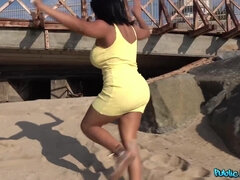 Sucer une bite, Plantureuse, Fille latino, Argent, Piscine, Pov, Chatte