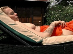 Kont, Grote mammen, Blond, Fetisj, Hd, Roken, Alleen, Tieten likken