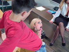 Rubia, Mamada, Madres para coger, Adolescente, Trio