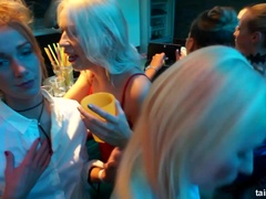 Blondin, Brunett, Påklädda, Klubb, Lesbisk, Slick, Orgie, Party