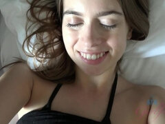 Leie, Besamung, Freundin, Handjob, Öl, Orgasmus, Pov, Öffentlich