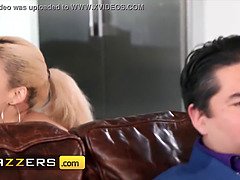 (Amber Alena) despairingly wants her training instructors thick rod - brazzers