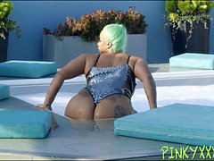 Sexy Big Booty Ebony Milf