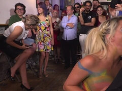 Anal, Bondage disciplin sadomasochisme, Blondine, Pik sutte, Dildo, Lesbisk, Offentlig, Snugkigger