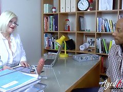 Kukk suging, Cougar, Dype svelg, Onani, Moden, Milf, Mamma, Skrikende