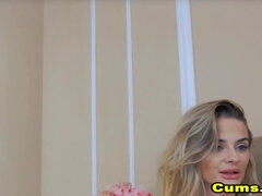 Curvy Chick Intense Rubbing Her Clit