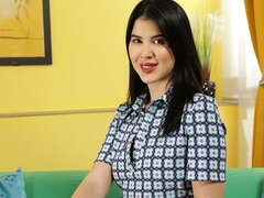 Tyłek, Brunetka, Fetysz, Masturbacja, Sikanie, Solo, Odpędzanie, Nastolatki