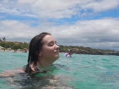 Pláž, Bikini, Brunetka, Exhibicionisti, Pička, Vyholené, Stripping, Dráždenie