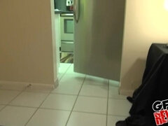 Avsugning, Brunett, Hanrej, Onani, Tonåring