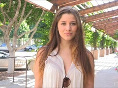 Masszázs, Maszti, Orgazmus, Nyilvános, Egyedül, Lövellt, Szoknya alatti