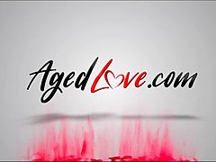 Store pupper, Britisk, Cougar, Bestemor, Moden, Milf, Fitte, Skrikende