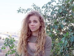 Perse, Blondi, Suihinotto, Takaapäin, Käsihoito, Ulkona, Näkökulma pov, Teini