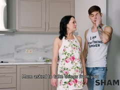 Brunette, Cougar, Moden, Fitte, Russer, Hengepupper, Barbert, Tenåring