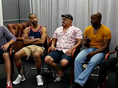 Nana, Grosse bite, Gros seins, Blonde, Éjaculation interne, Partouze, Branlette thaïlandaise, Nénés