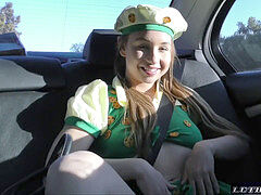 Pik sutte, Brunette, Creme tærte, Hollandsk, Barberet, Teenager, Bryster, Uniform