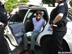 Pauzão, Peitos grandes, Negroa, Fetiche, Sexo grupal a quatro, Hardcore, Polícia, Uniforme