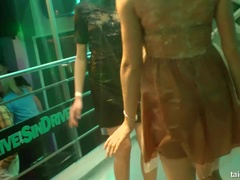 Pukeissa, Tanssii, Rankka, Sekarotuinen, Paljas, Orgiat, Juhlat, Parinvaihto