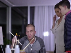 Gros seins, Sucer une bite, Brunette brune, Plantureuse, Mère que j'aimerais baiser, Maman, Seins naturels, Nénés