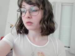 Nerdy girl in glasses with big ass masturbating and twerking - Big ass