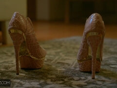 Anal, Gros cul, Tromperie, Éjaculation interne, Gorge profonde, En levrette, Seins naturels, Chatte