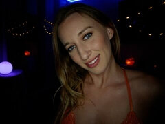 Ερασιτέχνης, Μεγάλος πούτσος, Σε στάση σκύλου στα τέσσερα, Δαντέλα, Αυνανισμός, Φυσικά βυζιά, Κιλωτάκια, Κοκκαλιάρης