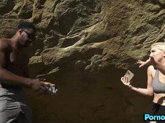 Černé, Kuřba, Pár, Dávení penisem, Hd, Pornstars, Různé pohledy, Krátké vlasy