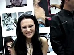 Amatööri, Isot tissit, Lesbo, Juhlat, Julkinen, Teini, Tissit