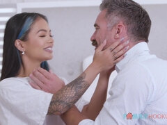 Sypialnia, Głebokie gardło, Obciąganie stopami, Obciąganie, Hardcore, Wielorasowy, Pirsing, Tatuaż