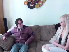 18 éves, Szőke, Cumizás, Ondó fröcskölés, Európai, Arcra élvezés, Maszti, Tini