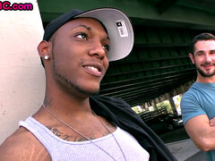 Nubian thug picked up and banged outdoor by white top