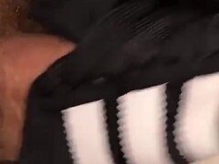 18, Amatéri, Veľký zadok, Brunetka, Pár, Striekanie semena, Footjob, Z pohľadu účastníka