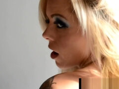 Store bryster, Blondine, Brunette, Give finger, Hd, Lesbisk, Onani, Strømper