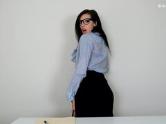 Leie, Schmuddelige sprache, Brille, Latina, Milf, Büro, Solo