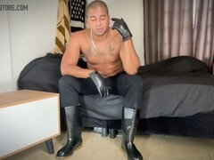 Dominant alpha master Smoker Master takes charge with his massive cock in rubber