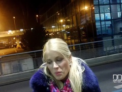 Blond, Kukk suging, Synsvinkel, Pupper