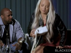 Hálószoba, Szőke, Pénisz, Természetes mellek, Lovaglás, Leborotvált, Tetkó, Hármas